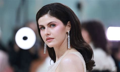 alexandra daddario in the nude|Alexandra Daddario Poses Naked on Instagram, See the Photos.